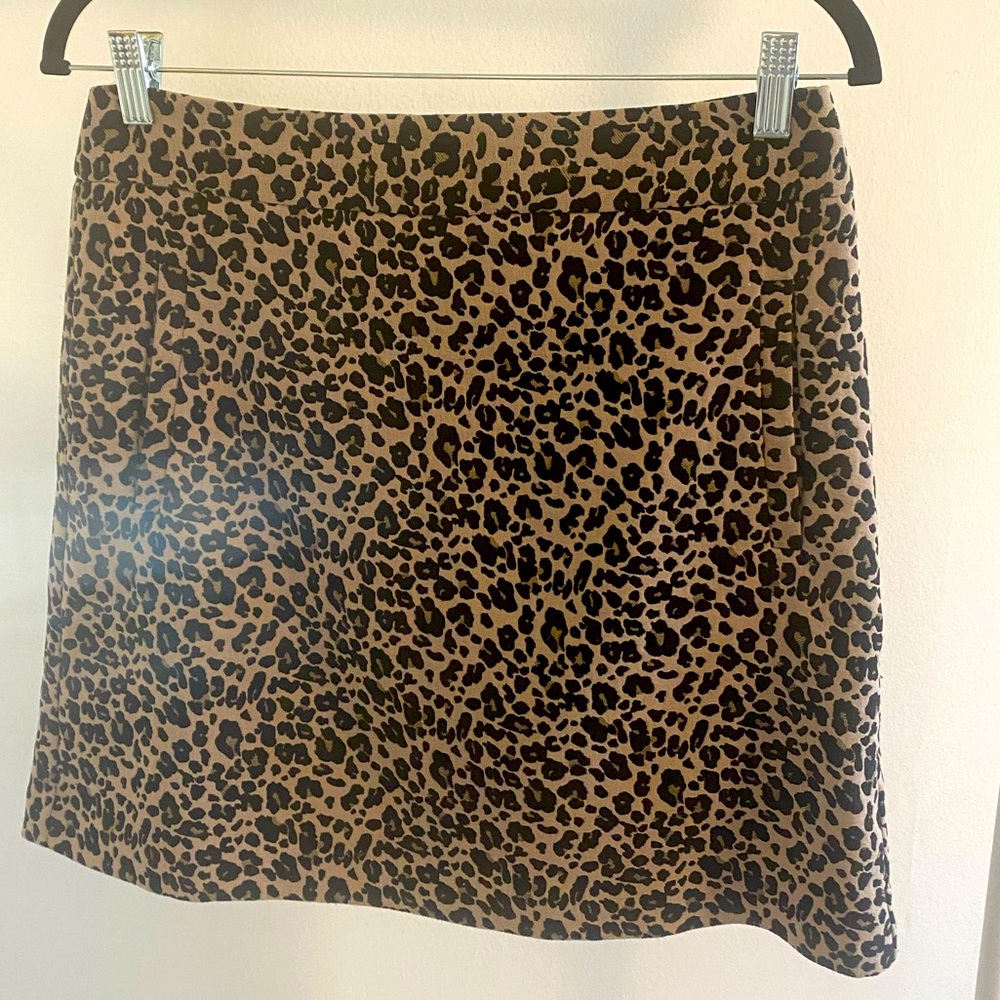 Size 6 Loft Leopard Print Miniskirt
